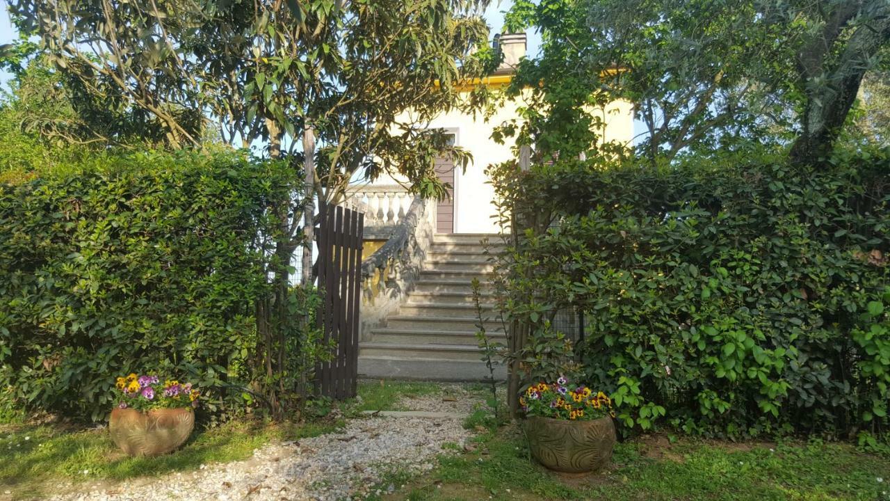 Villa Casolare Al Dopolavoro Lucca Exterior foto